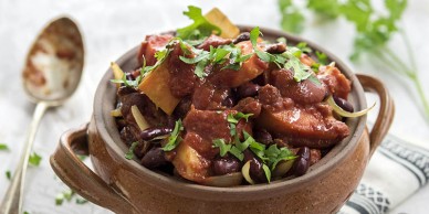 Chili de patate douce, haricots rouge et cumin